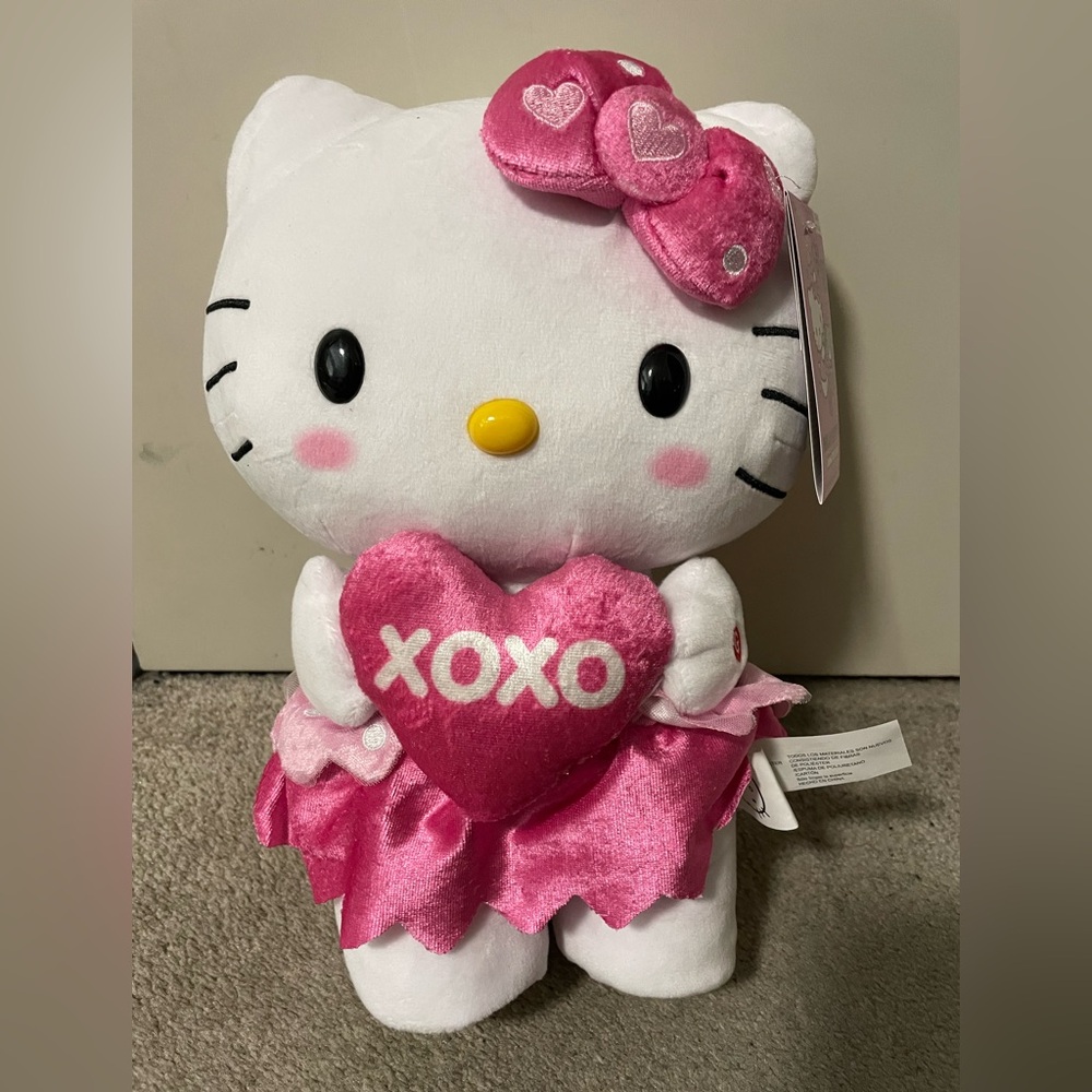 Hello Kitty Animated Valentines Plush with Pink Accents NWT